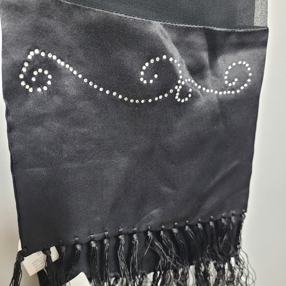 Liz Claiborne Neck scarf with Bling and Fringe - Picture 2 of 4